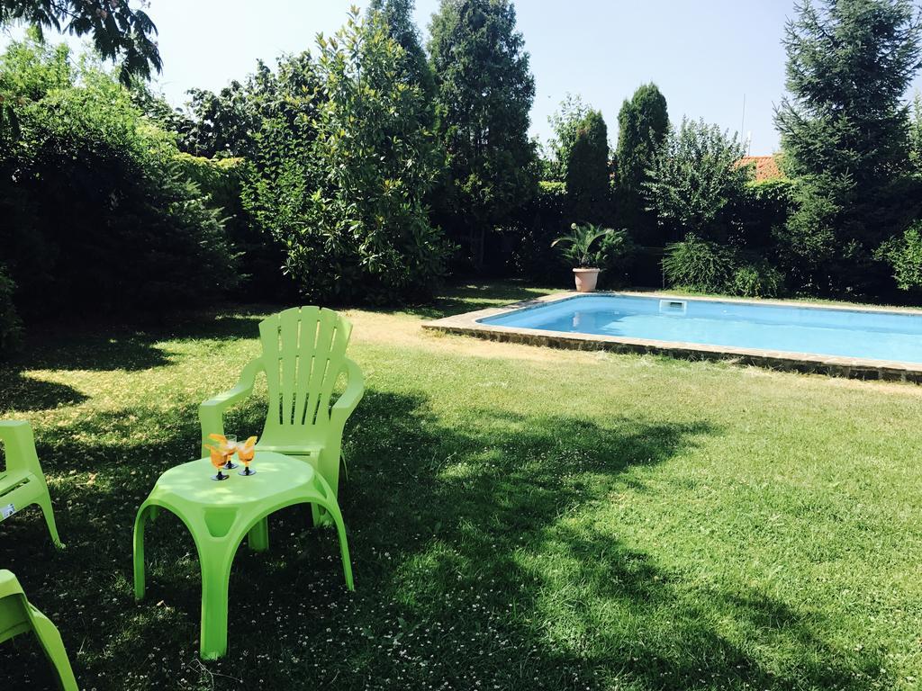 Villa Nymphea Water Lily Hisarya Luaran gambar